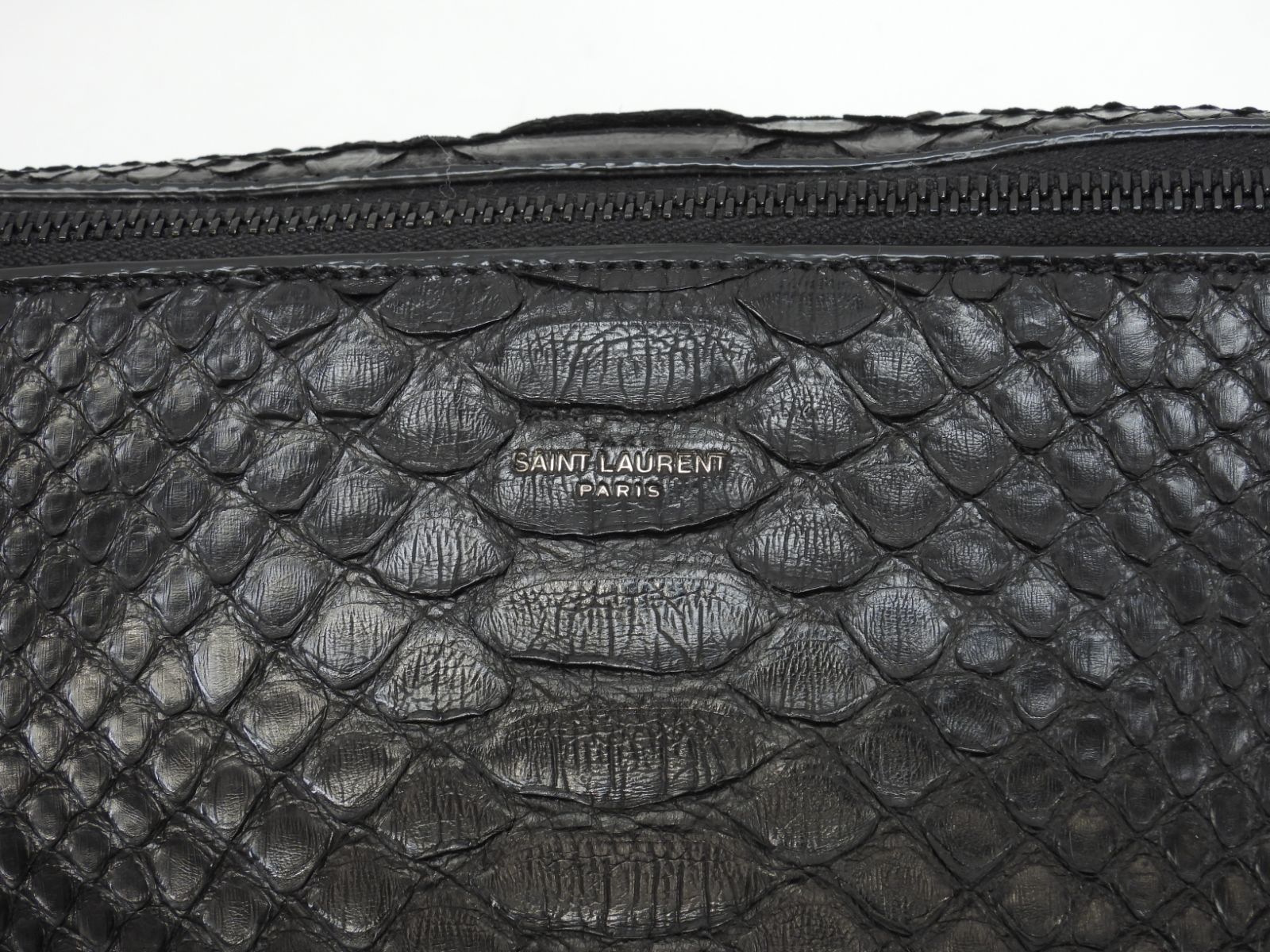 サンローランボディバック SAINT LAURENT - サン・ローラン ボディバッグ レザー ブラック