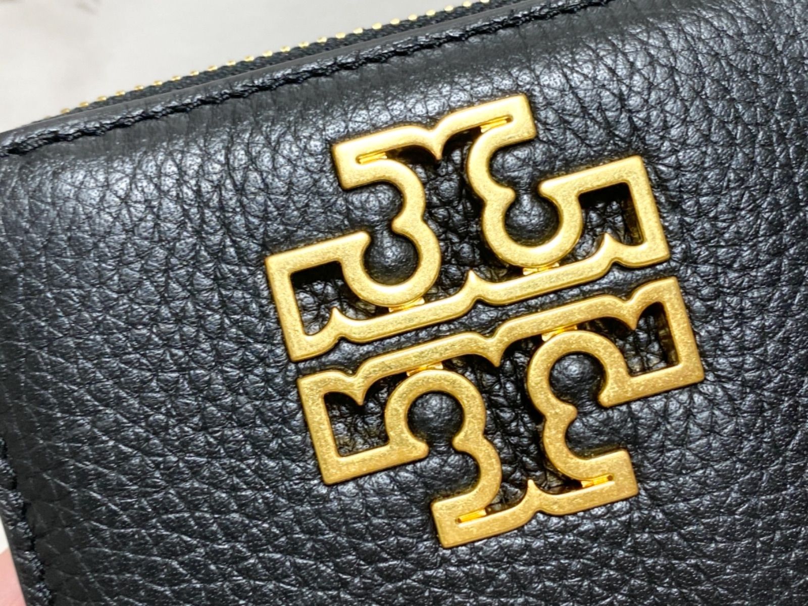 新品】TORY BURCH トリーバーチ 二つ折り財布 ミニ財布 67307 - メルカリ