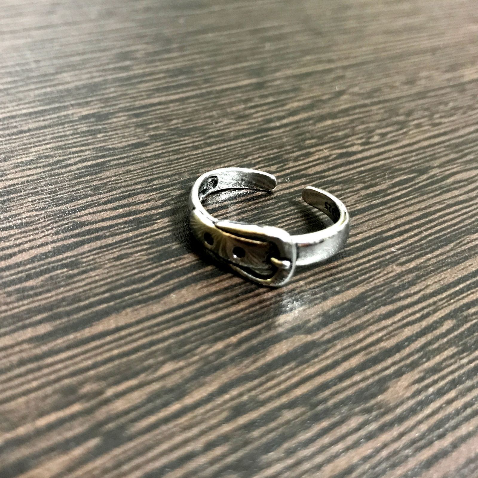 ベルト風リング s925 シルバー 指輪 フリーサイズ バックル ベルト