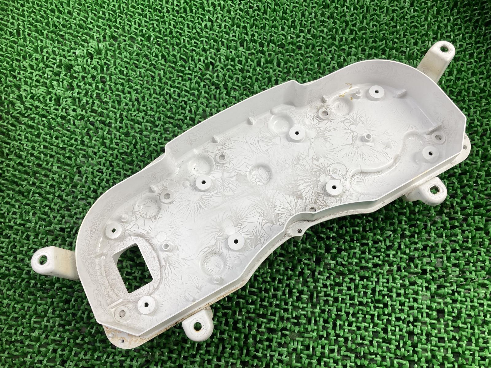 グランドマジェスティ メーターカバー ヤマハ 純正 中古 バイク 部品 SG15J SH04J グラマジェ GrandMajesty メーターケース 割れ欠け無し