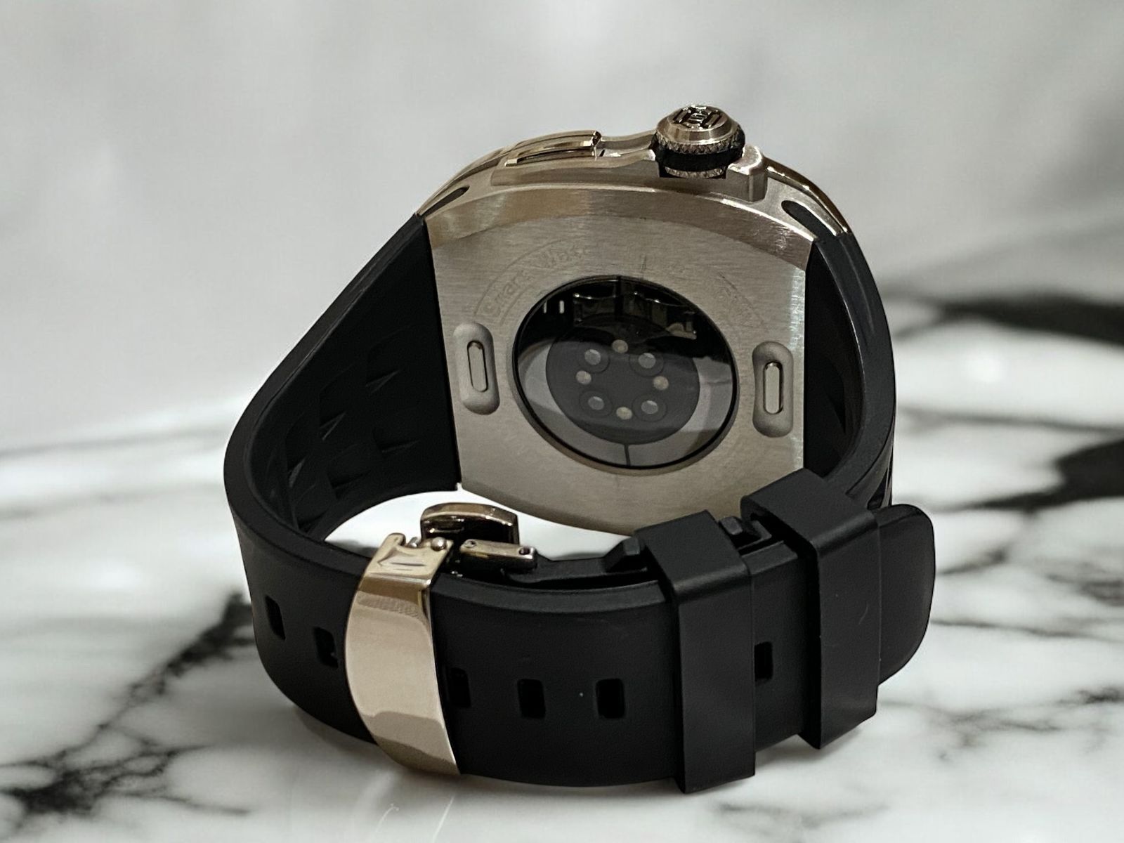 bbb☆Apple Watch ラバーアップルウォッチバンドカスタムメタルカバー シルバーブラック 新作 メタル ラバー カスタム apple watch