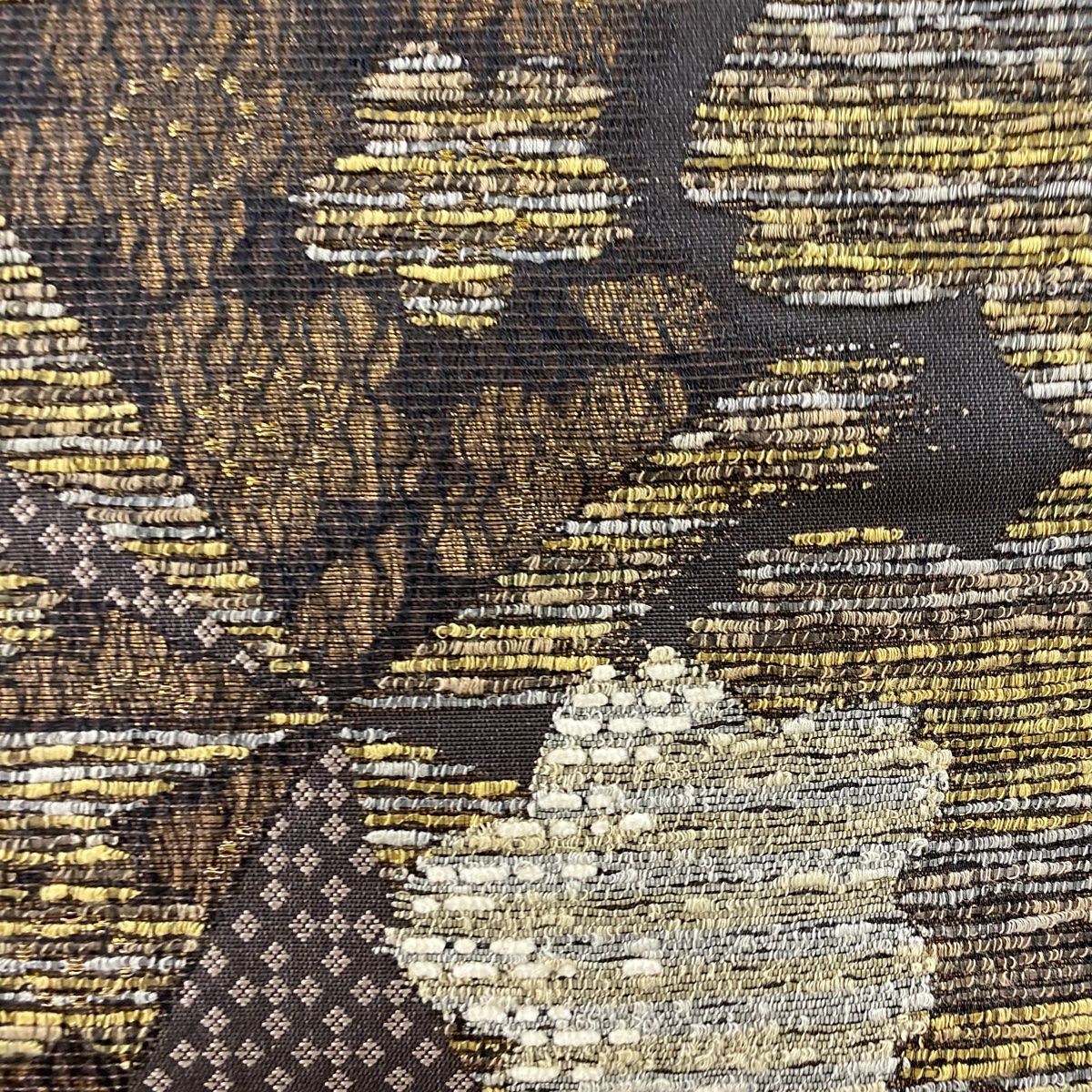 半幅帯 美品 名品 縞 幾何学 山吹茶色 正絹 中古 名古屋帯 美品 逸品 証紙 魅都利紬 縞 幾何学 金糸 茶色 正絹