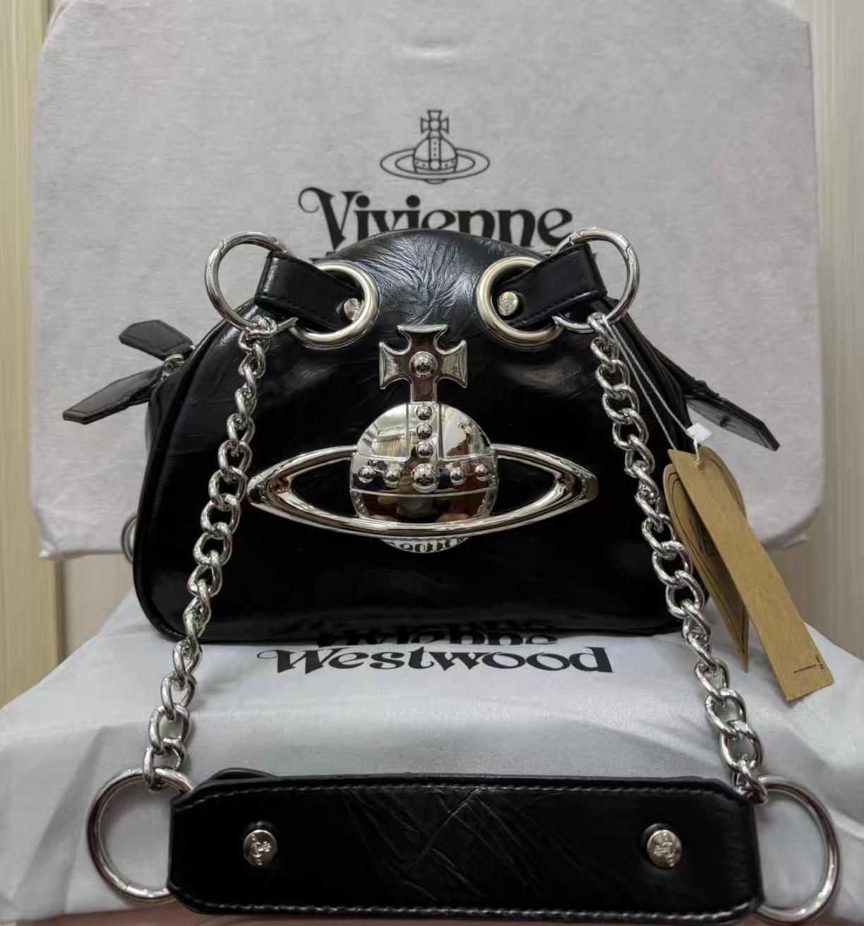 未使用 Vivienne Westwood チェーン ショルダーバック 黒 新品Vivienne Westwood チェーン ショルダーバック 黒 - メルカリ