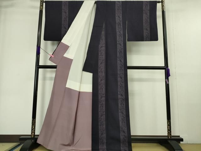 平和屋本店●極上　本場結城紬　重要無形文化財　80亀甲　奥順謹製　唐草間道　紫黒色地　証紙付き　逸品　DZAA6375kh5 平和屋本店□極上 本場結城紬 重要無形文化財 80亀甲 奥順謹製 唐草間