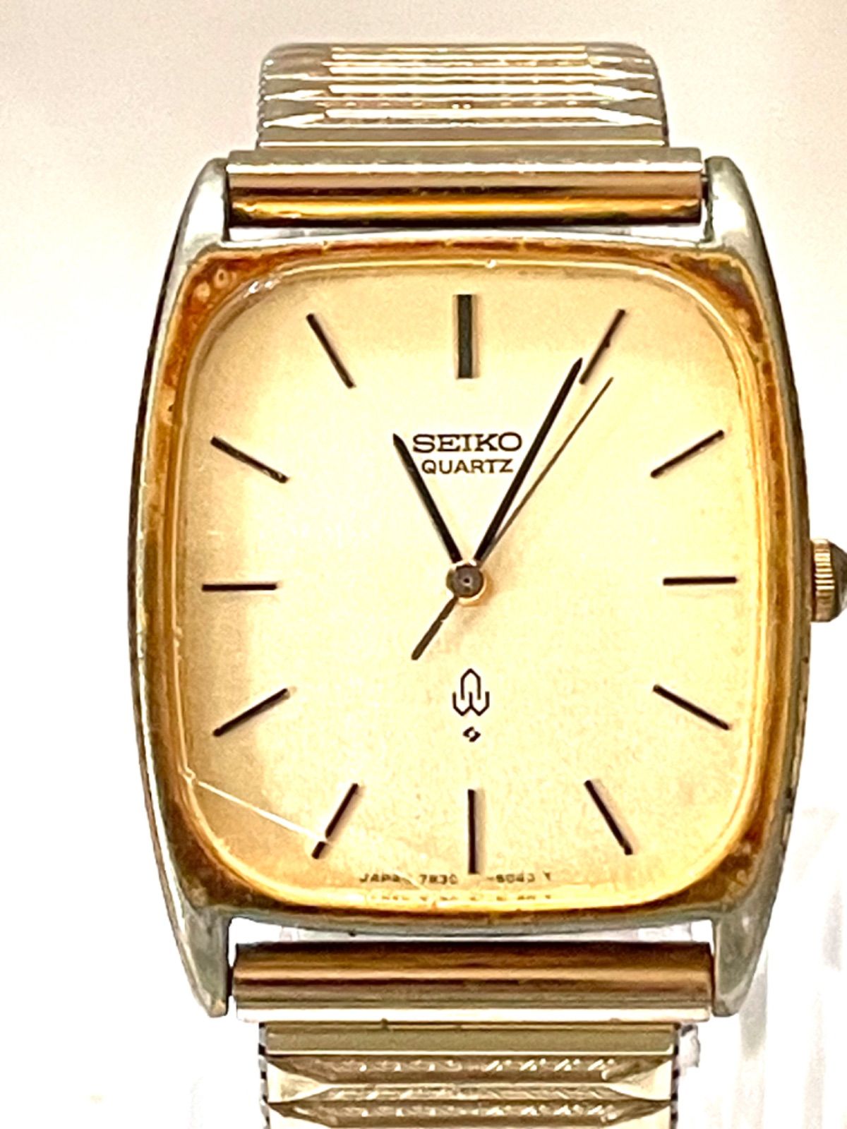 稼働 セイコー 7830-5040 QZ ゴールド文字盤 スクエア メンズ腕時計