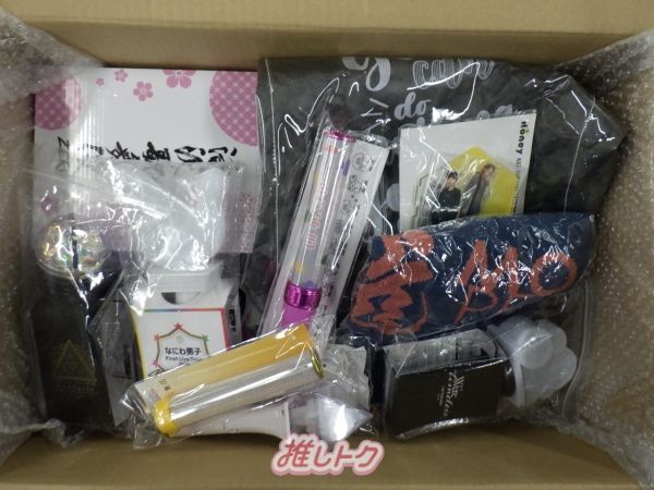 ジャニーズ 主に KAT-TUN グッズ まとめ売り ジャニーズ 箱入り グッズセット King&Prince/KAT-TUN/ジュニア