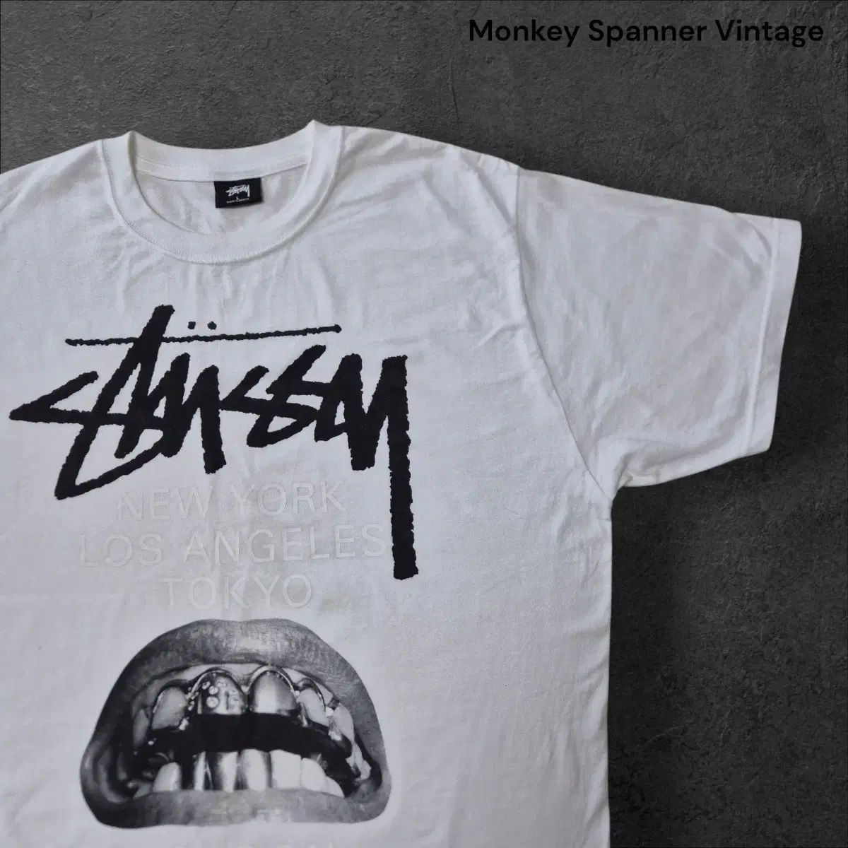 ニルヴァーナ ポスター チャールズ・ピーターソン NIRVANA Kurt Cobain