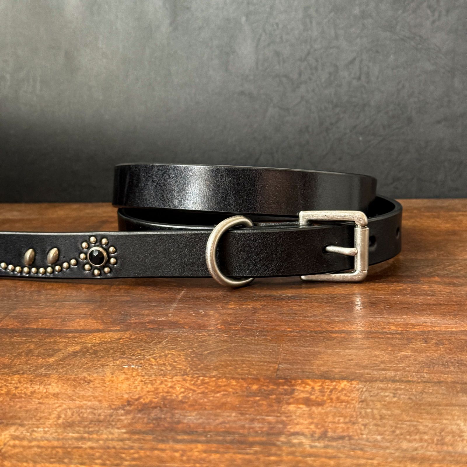 オーダーページ』スタッズナローベルトフラワーオンリーレリック23mm 