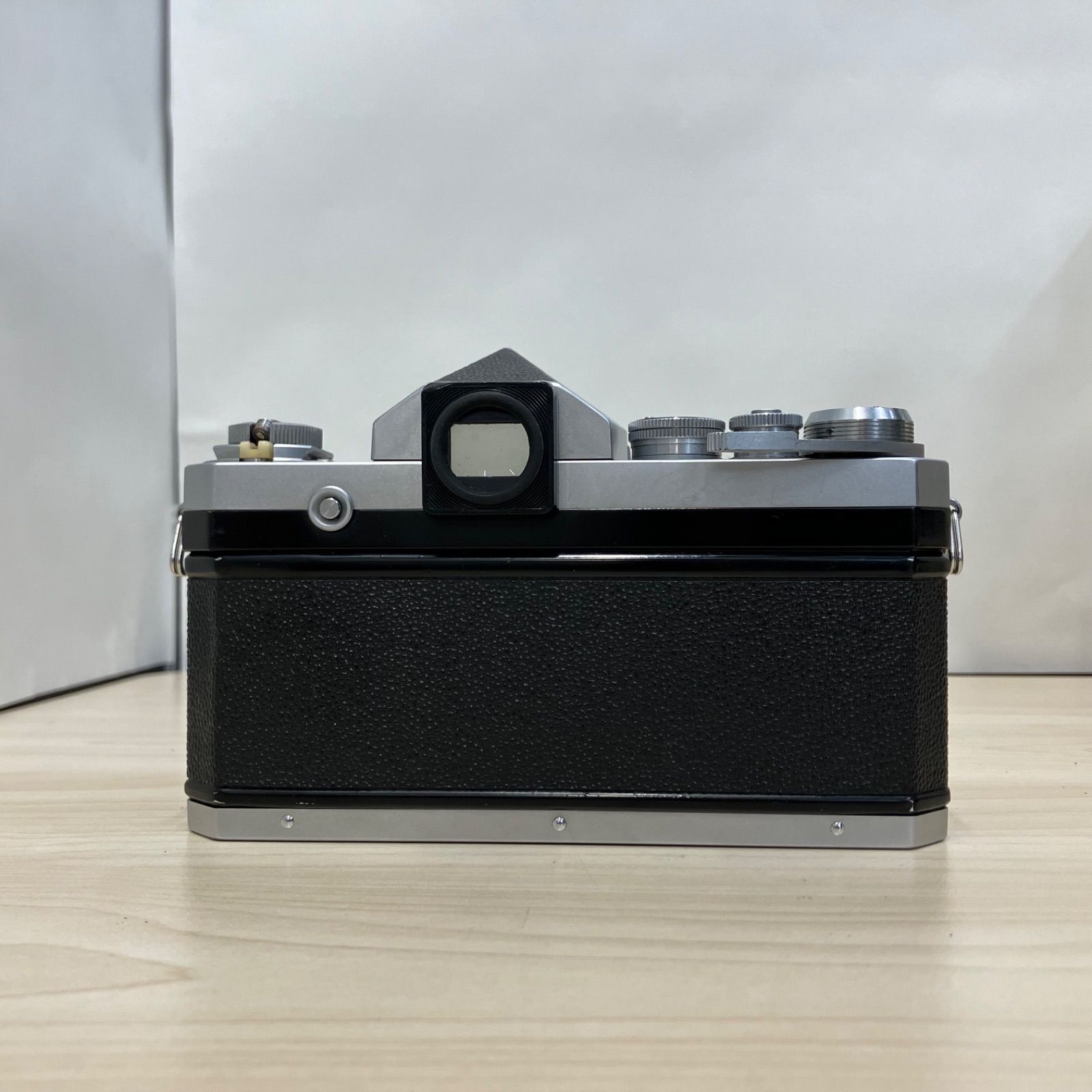 16326】 Nikon F アイレベル ニコン フィルムカメラ 一眼レフ - メルカリ