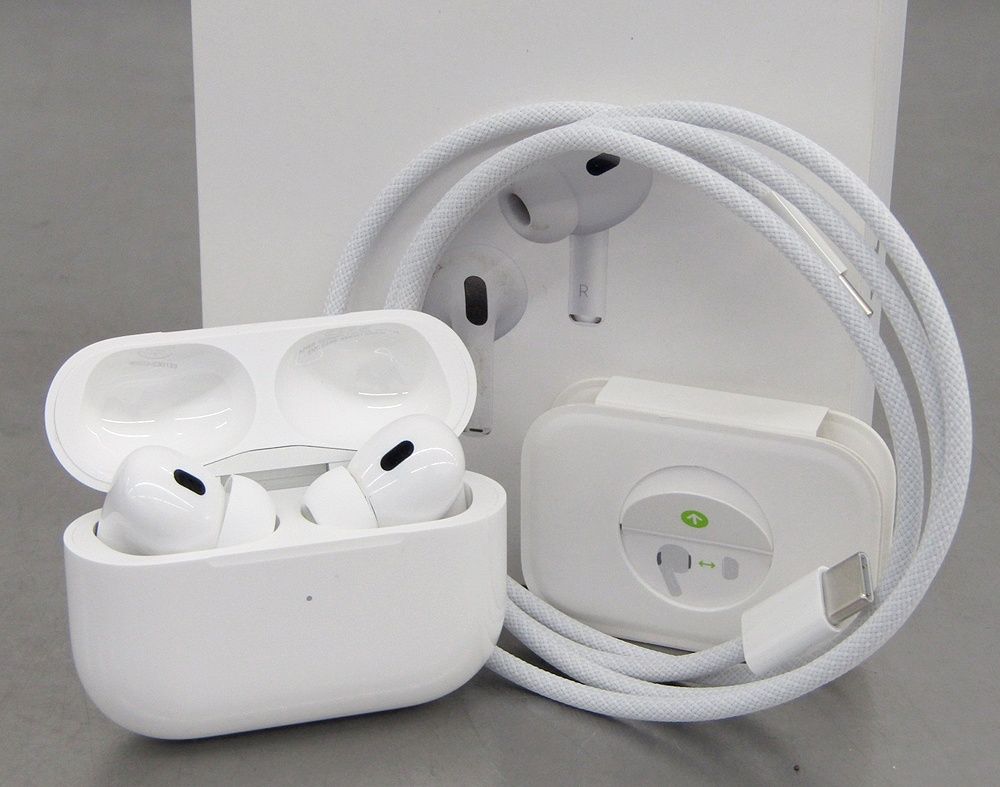 Apple AirPods Pro ホワイト イヤフォンケース