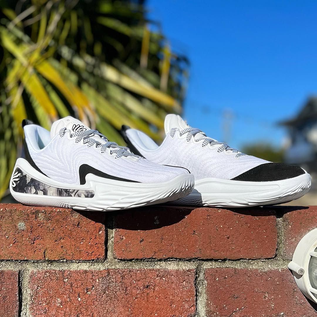 UNDER ARMOUR CURRY 12 'SHOOTING STAR' アンダーアーマー