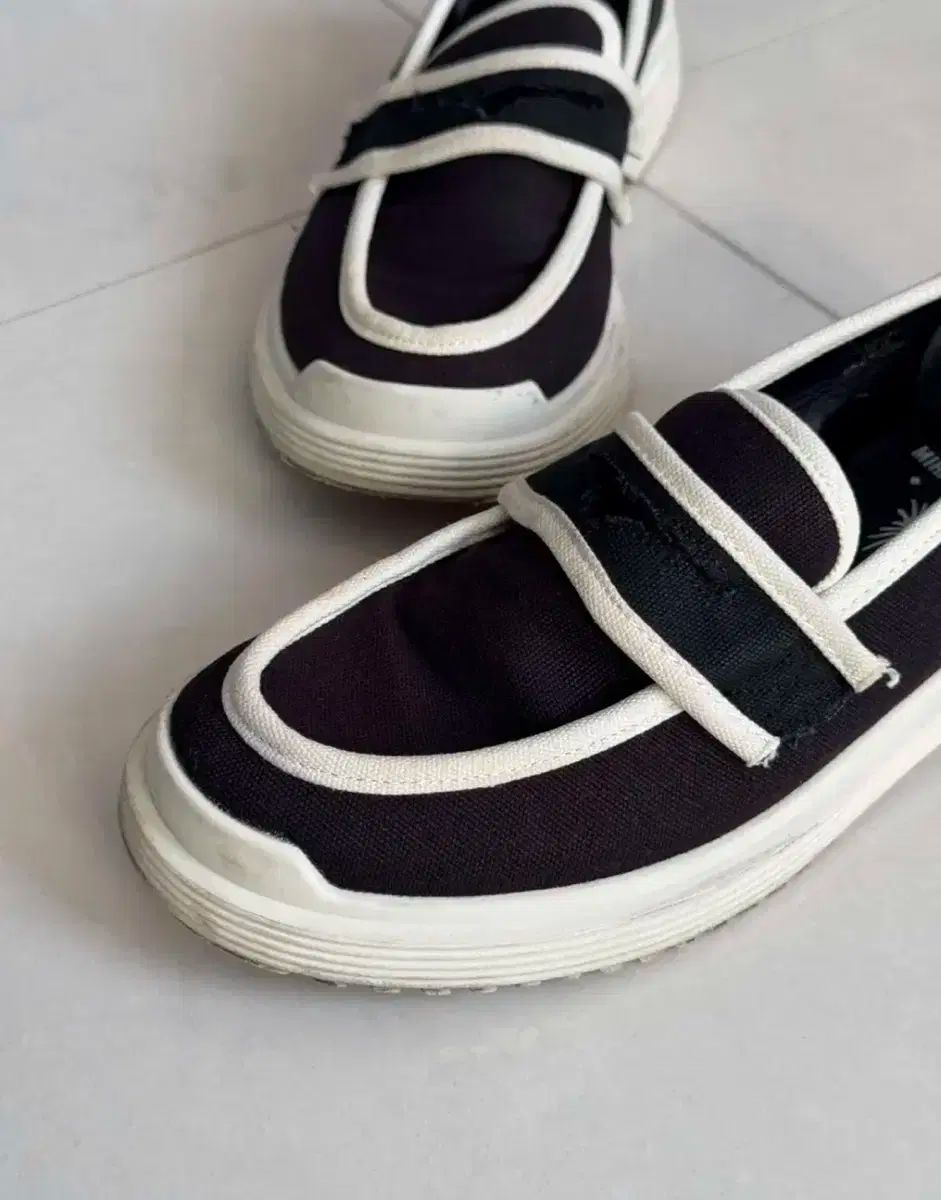 ローファー スリッポン