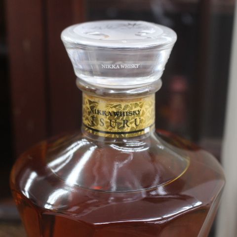ニッカウヰスキー 鶴 / 750ml 43%　古酒　未開封 NIKKA 鶴 43% 700ml 箱付 未開栓 ウイスキー - メルカリ