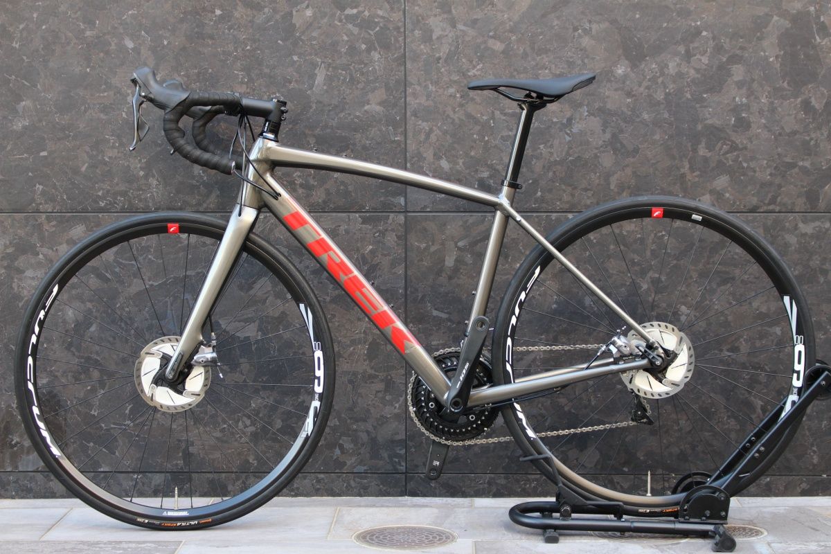 自転車本体 Trek Domane Al3 2023 Disc TREK 「トレック」 DOMANE AL3 GEN3 DISC 2023年モデル ロード