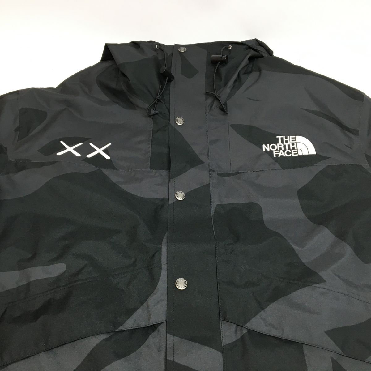 The North Face × Kaws マウンテンパーカー カウズ