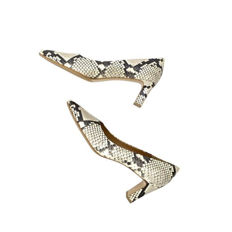 【特価即決】 新品★KATIM★LIEGE パンプス (37.5)★カチム 税込定価4万5360円 日本製 パテントレザー ホワイト 最大15%OFFクーポン対象カチム KATIM スカラ レディース