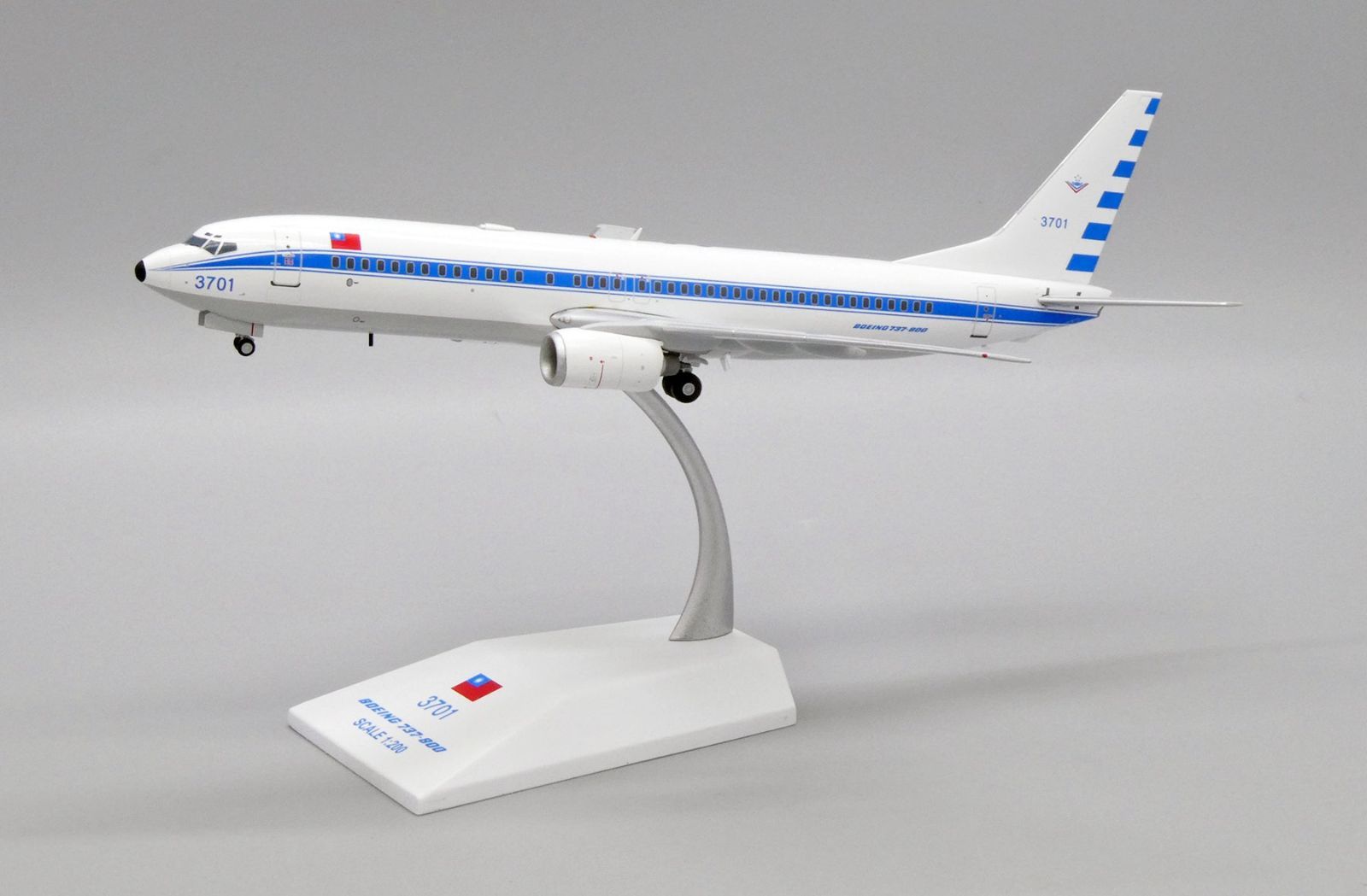 Jcwings 台湾空軍 737-800 3701 1/200 - メルカリ