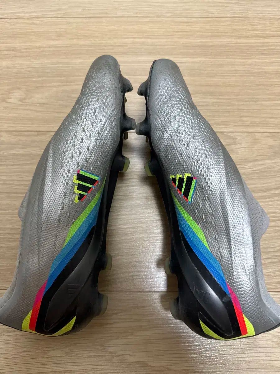 adidas アディダス