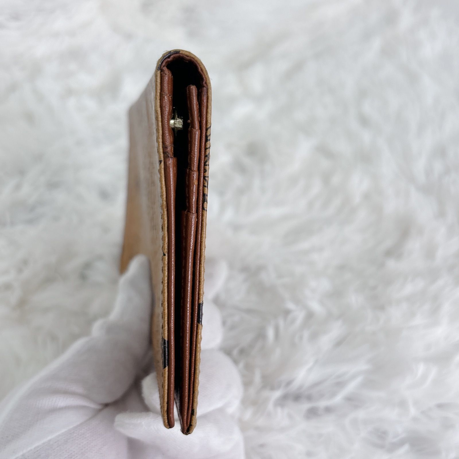 MCM 二つ折り財布