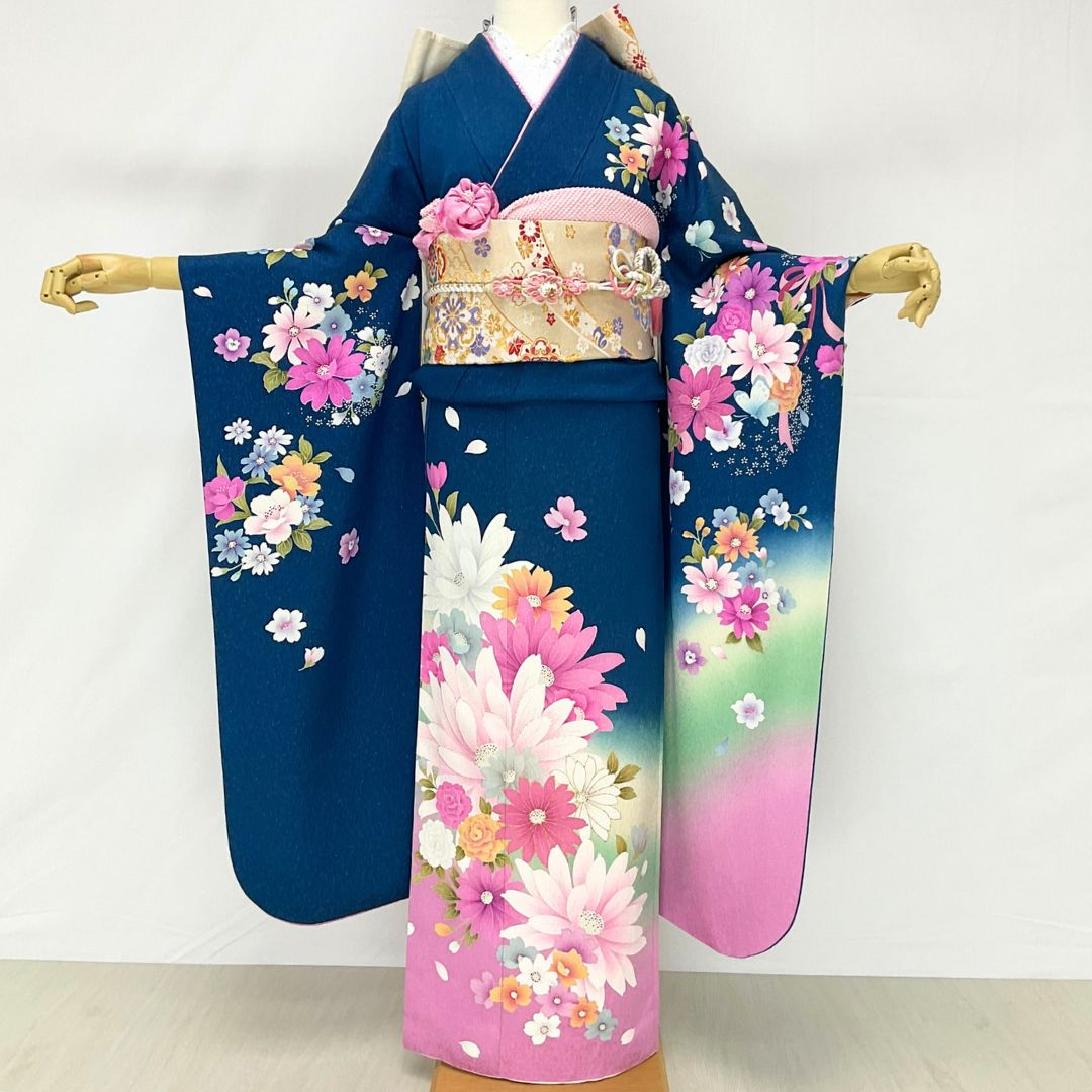 美品21】Mサイズ 正絹お振袖 藍色 縮緬 お仕立て上がり - メルカリ