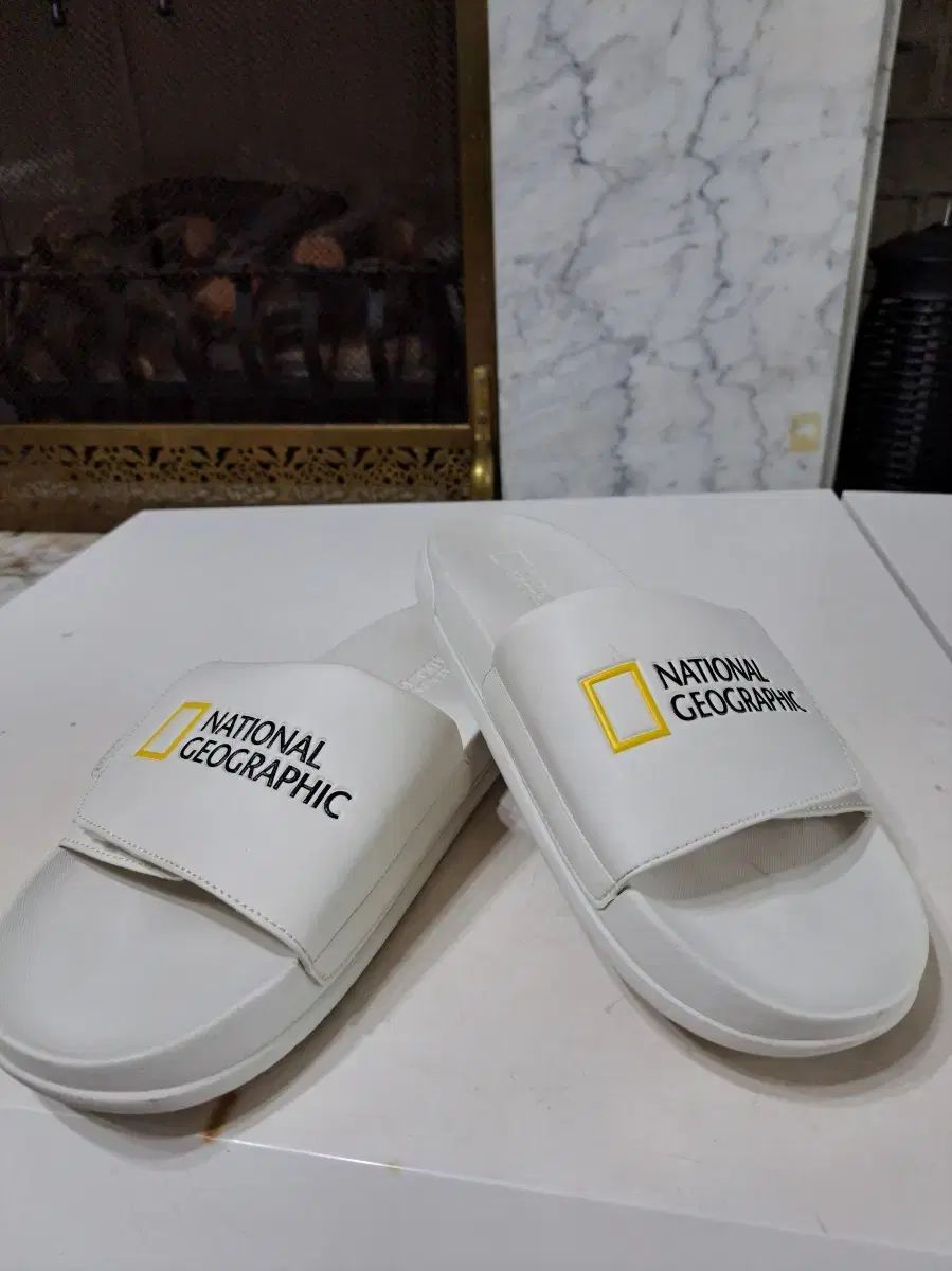 【雷市場（ポンジャン）商品韓国直送】National Geographic(ナショナルジオグラフィック) ダイブバウンス V スリッパ