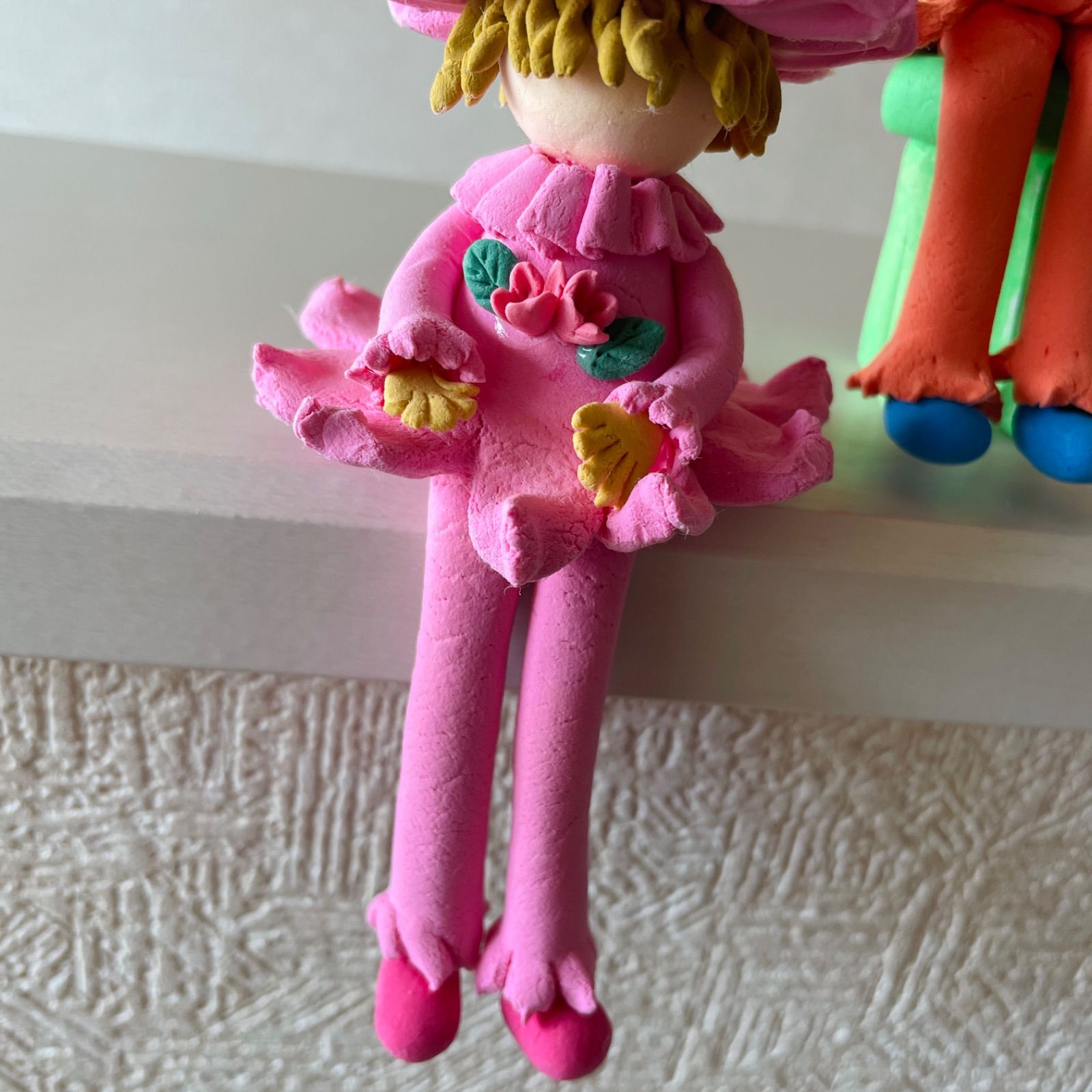 創作人形 手作りの1点物 椅子に座った女性 （カテゴリー：未設定