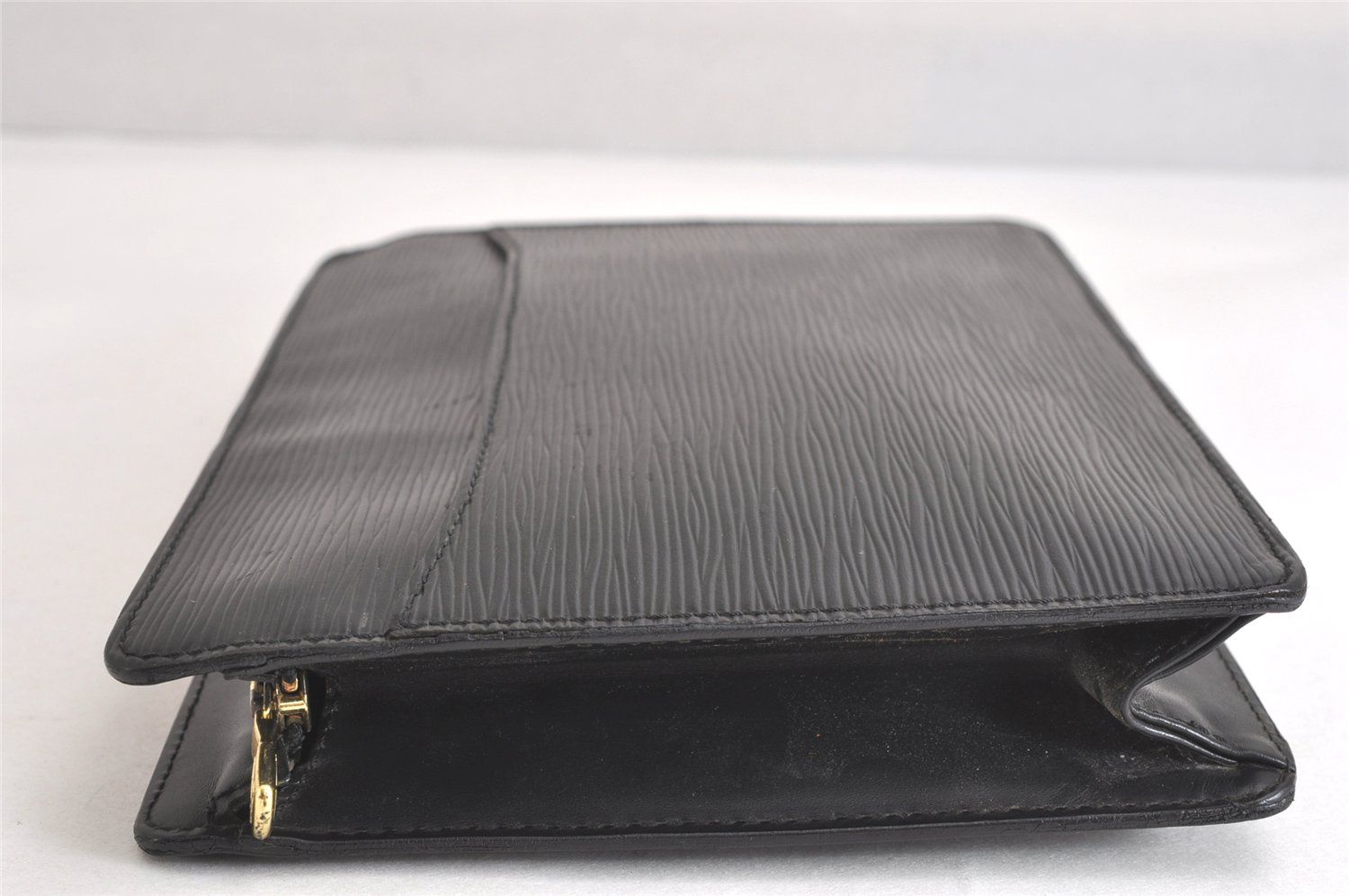 ルイヴィトン ポシェット オム エピ ブラック セカンドバッグ クラッチ