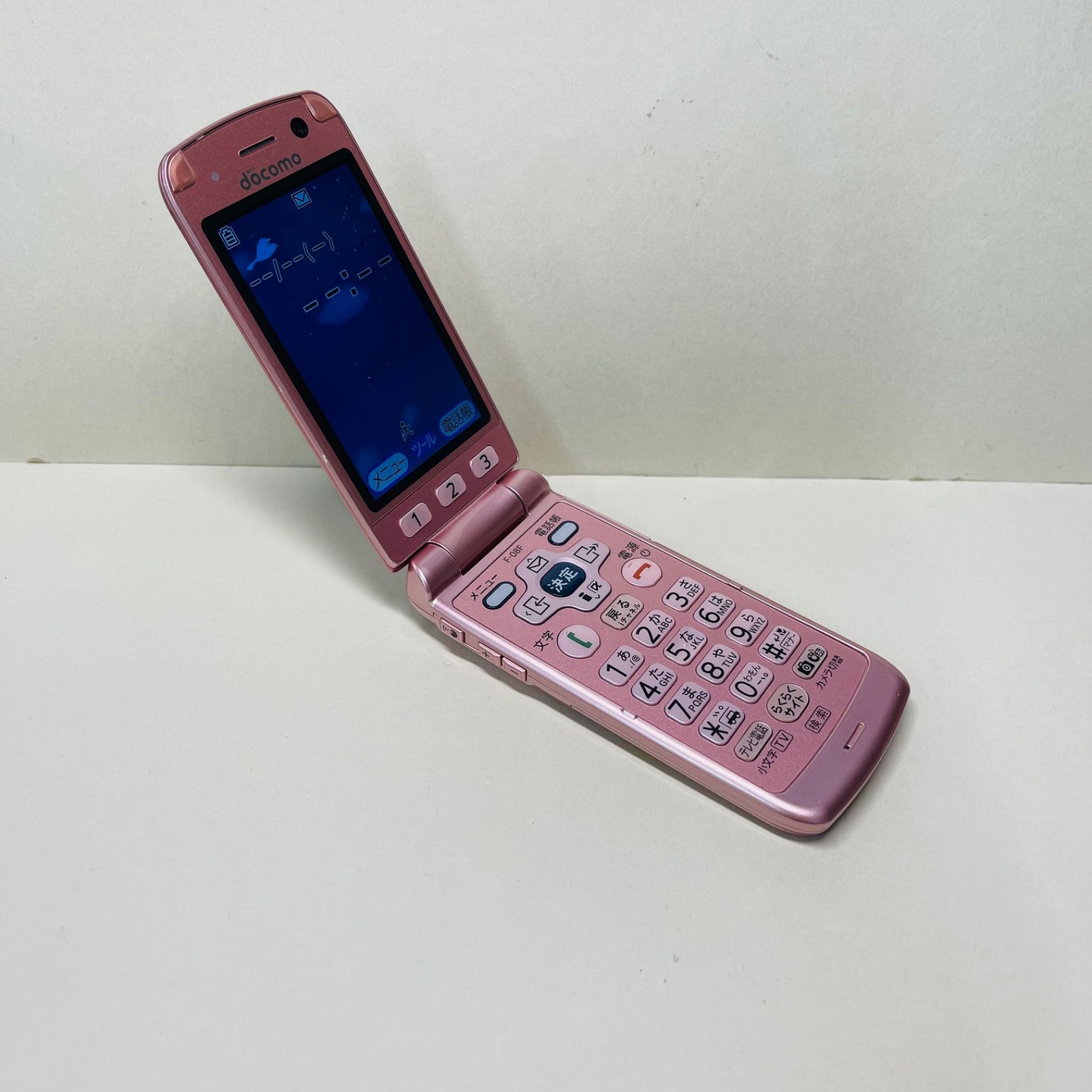 docomo らくらくホン8  F-08F ピンク 【匿名配送】 Amazon | docomo F-08F [ピンク] らくらくホン8 富士通 ドコモ