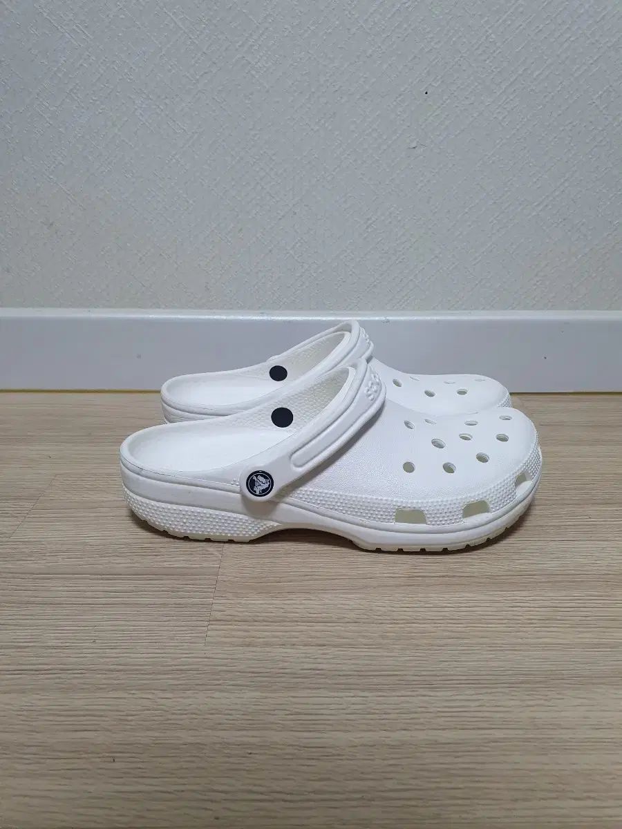 【雷市場（ポンジャン）商品韓国直送】crocs(クロックス) サンダル スリッパ サイズ 270