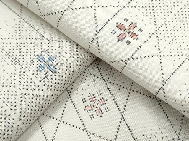 平和屋着物●本場大島紬　白大島　9マルキ　草花文　正絹　逸品　CAAY9423th 平和屋着物○本場大島紬 白大島 9マルキ 籬花文 正絹 逸品 CAAS9299th