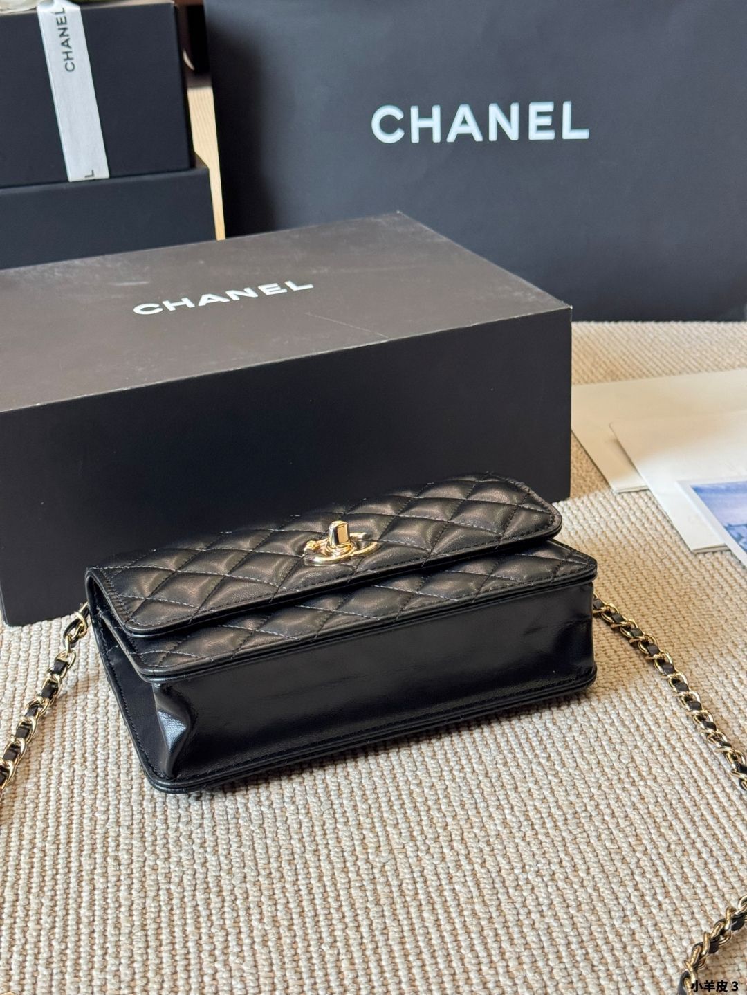 今日特価】CHANEL 25P ハートペンダント付き WOC チェーンバッグ