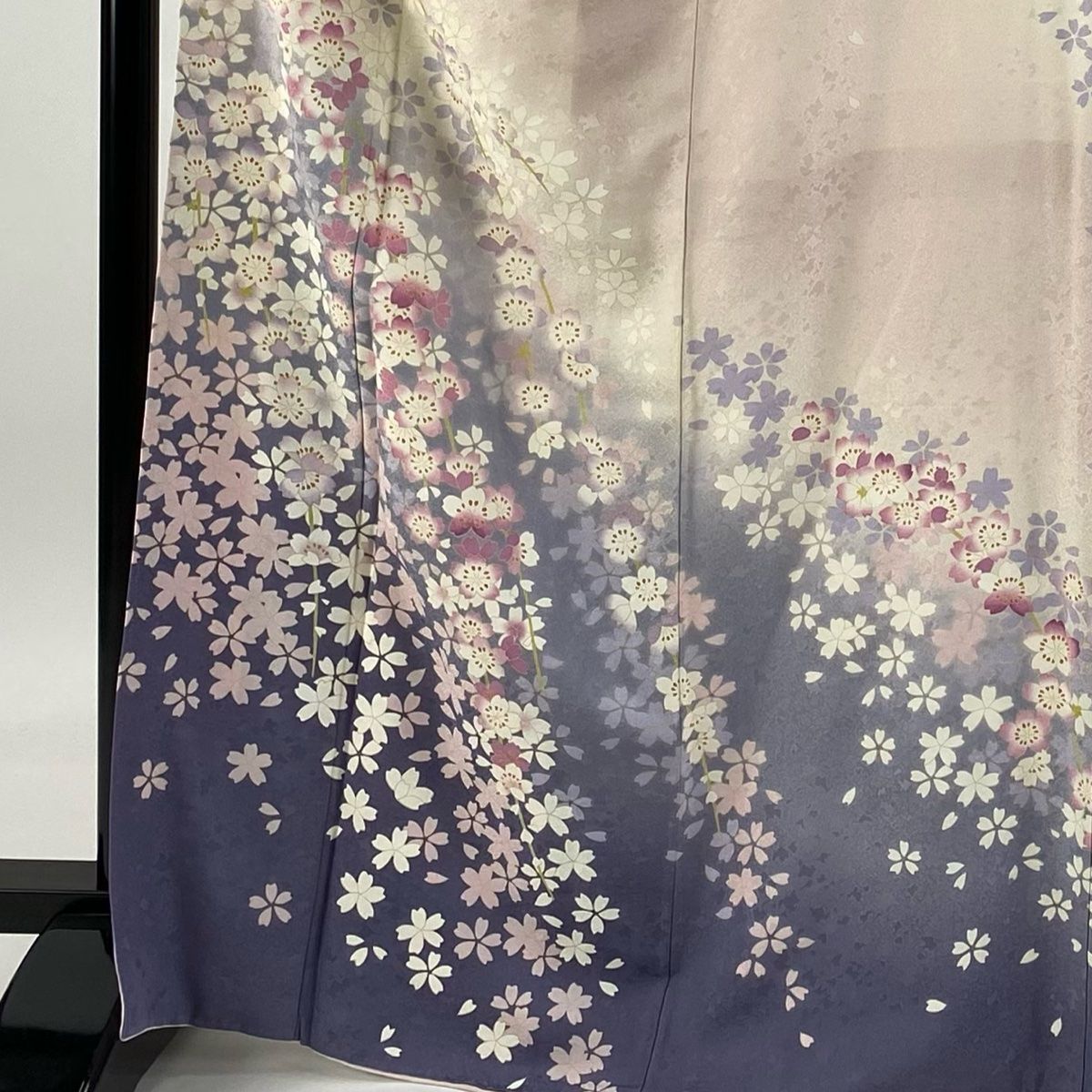 訪問着 身丈167.5cm 裄丈69cm L 袷 落款 桜 花びら 銀通し ぼかし 薄ピンク 正絹