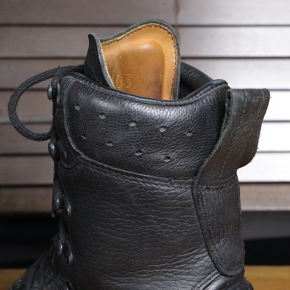 コンバットブーツ