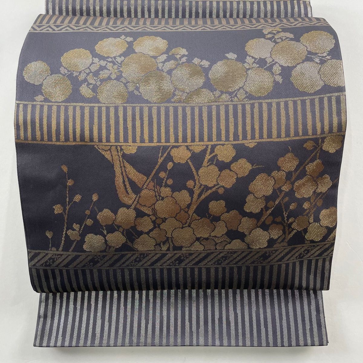 袋帯 美品 逸品 北出与三郎 落款 本袋 北出工房 梅 草花 金糸 箔