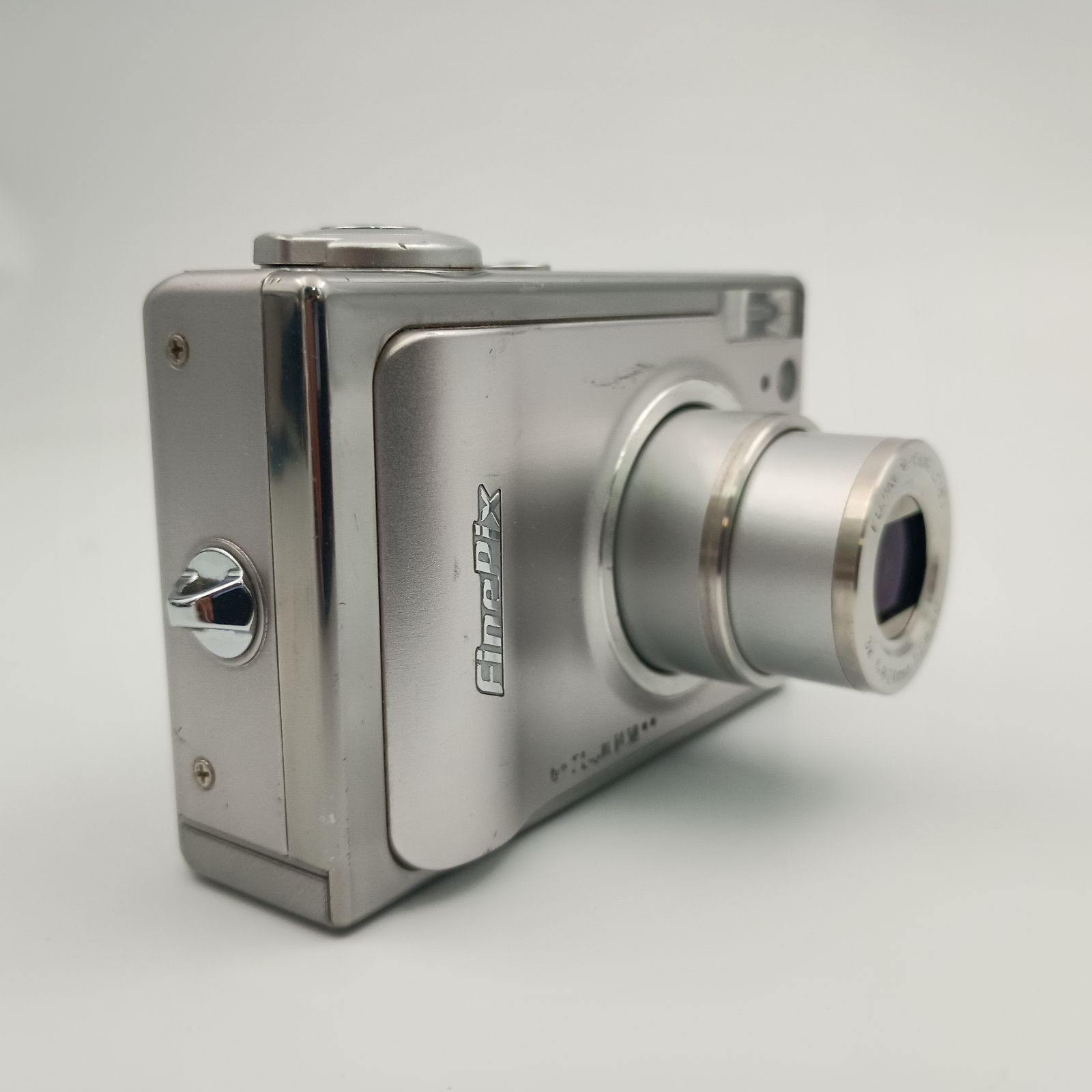 FUJIFILM FINEPIX F11 COMPACT DIGITAL CAMERA SILVER シルバー