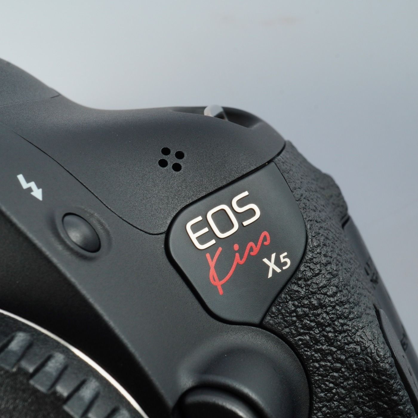 Canon キヤノン EOS Kiss X5 ( Rebel T3i ) + EF-S 18-55mm F/3.5-5.6