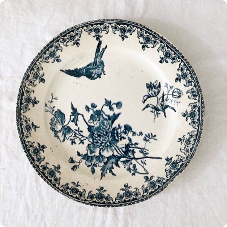 フランスアンティークエミールブルジョワベリー柄の小さなムタディエ