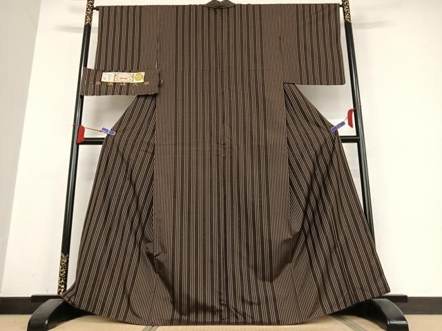 平和屋着物○本場大島紬 魚 貝 黒地 正絹 逸品 AABB0261zg