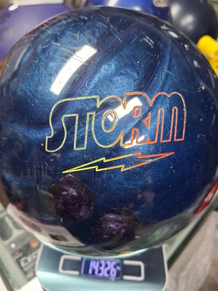 スポーツ別 【】STORM TYPHOON ストーム タイフーン ボウリングボール