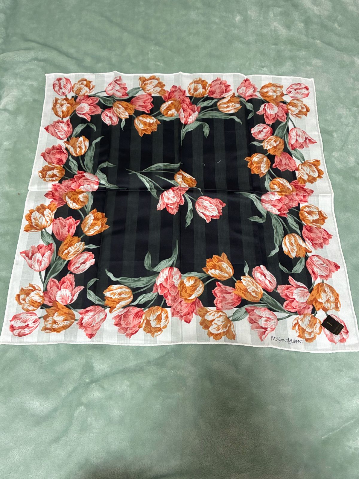 yvessaintlaulent YSL イブ　サンローラン　バンダナ　ハンカチ yvessaintlaulent YSL イブ サンローラン バンダナ ハンカチ