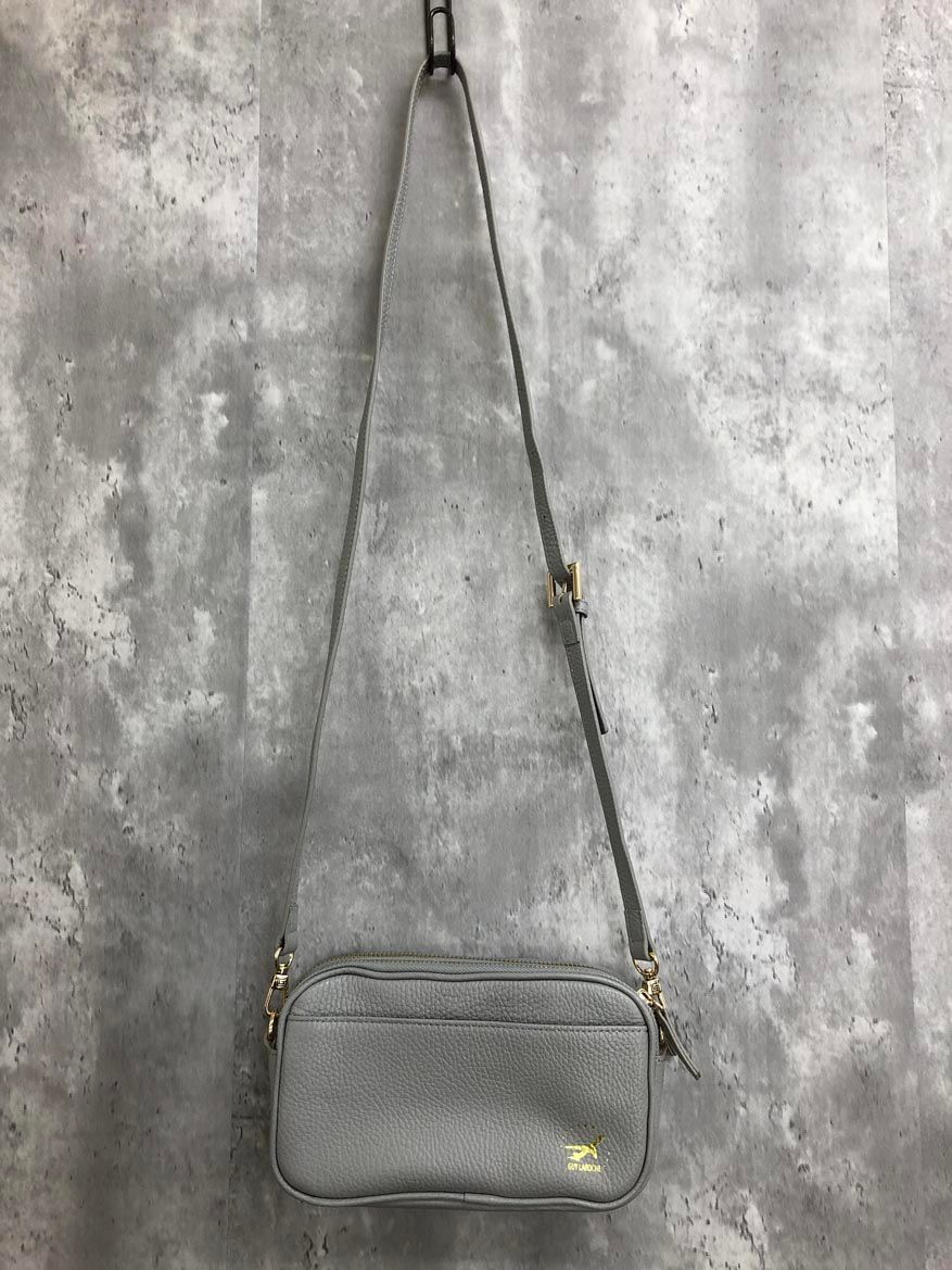 Guy Laroche ギラロッシュ イタリアンレザー ヌーベルポシェット