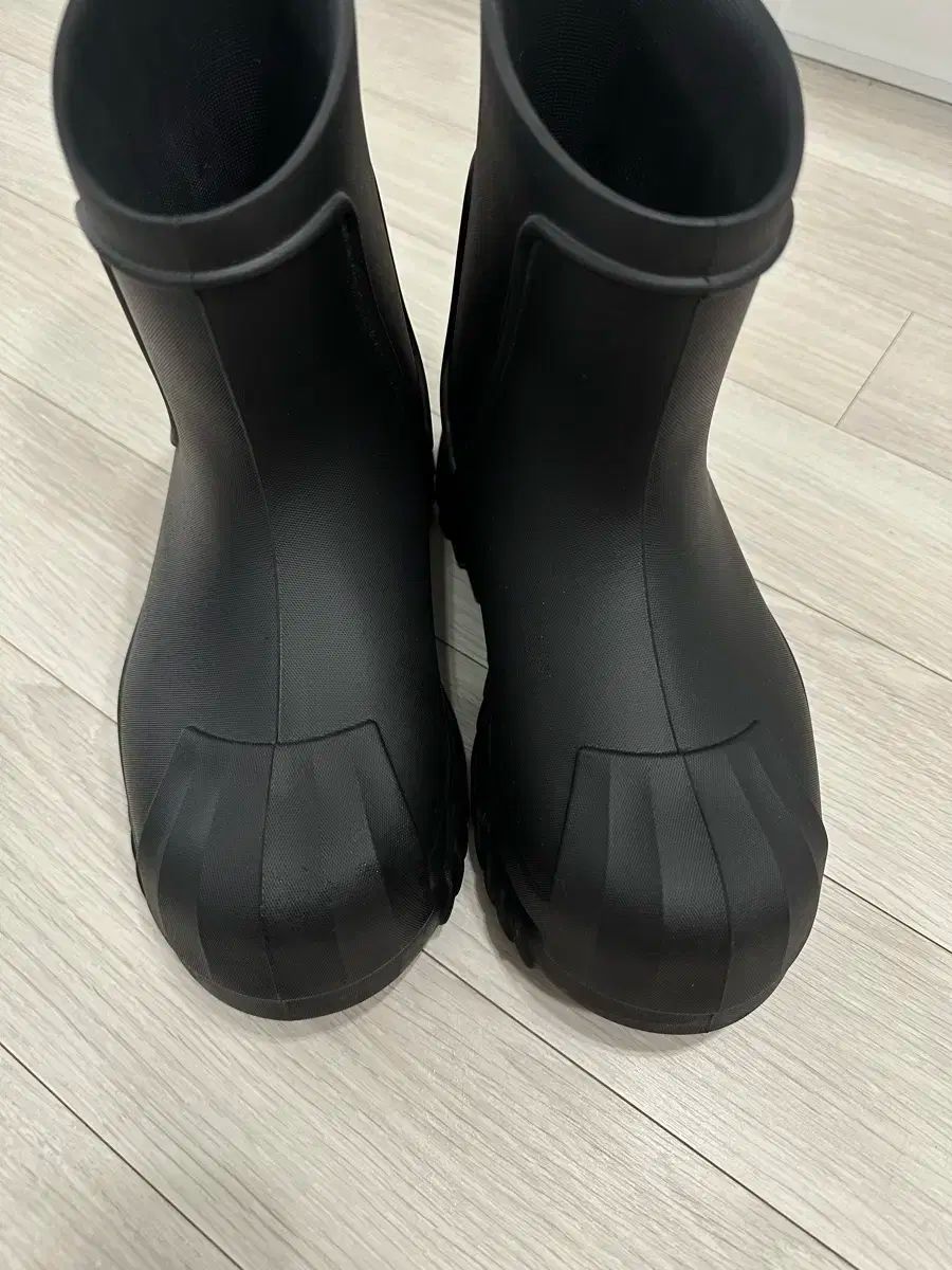 adidas アディダス