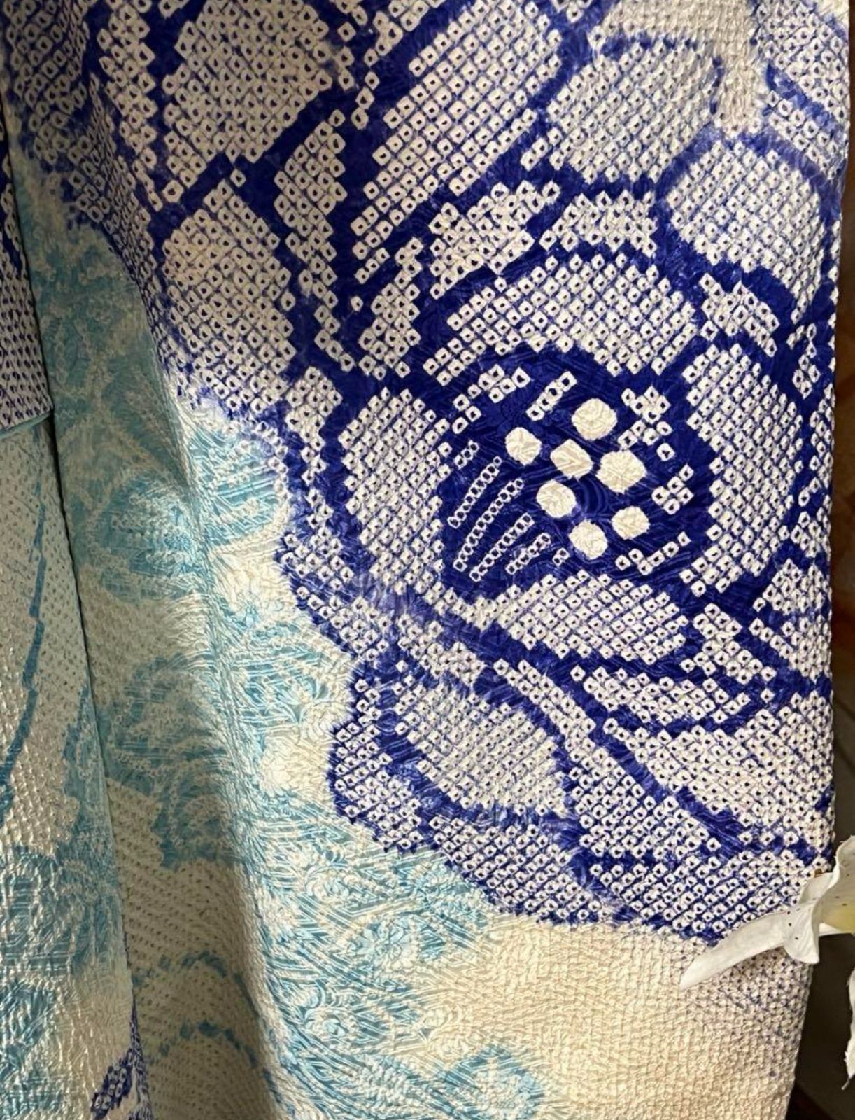 総絞り花柄 正絹振袖 着物　水色　はな柄　花柄　白　きもの美樂　セット　一式 総絞り花柄 正絹振袖 着物 水色 はな柄 花柄 白 きもの美樂