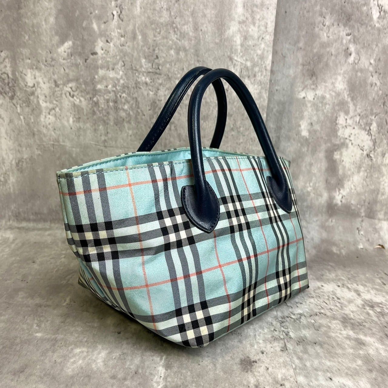 Burberry バーバリー ハンドバッグ トート ライト ブルー レディース 