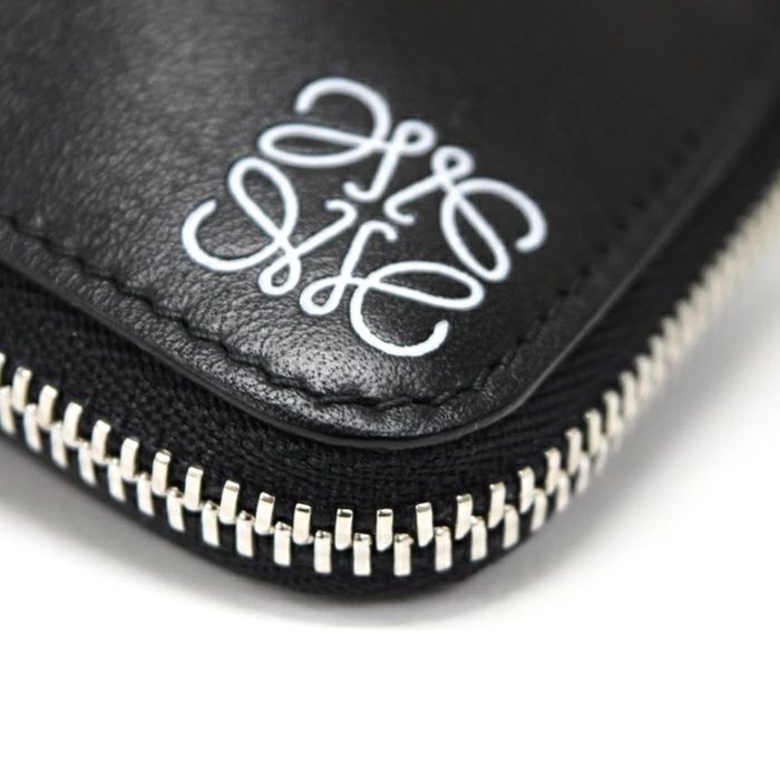 ロエベ LOEWE コインケース カーフスキン (レザー) ピニョーネ金具