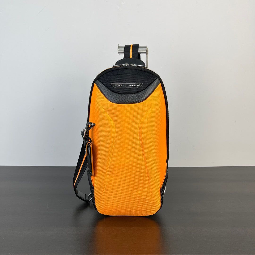 洗練スタイル TUMI×MCLAREN トルク スリング ボディ ショルダーバッグ 