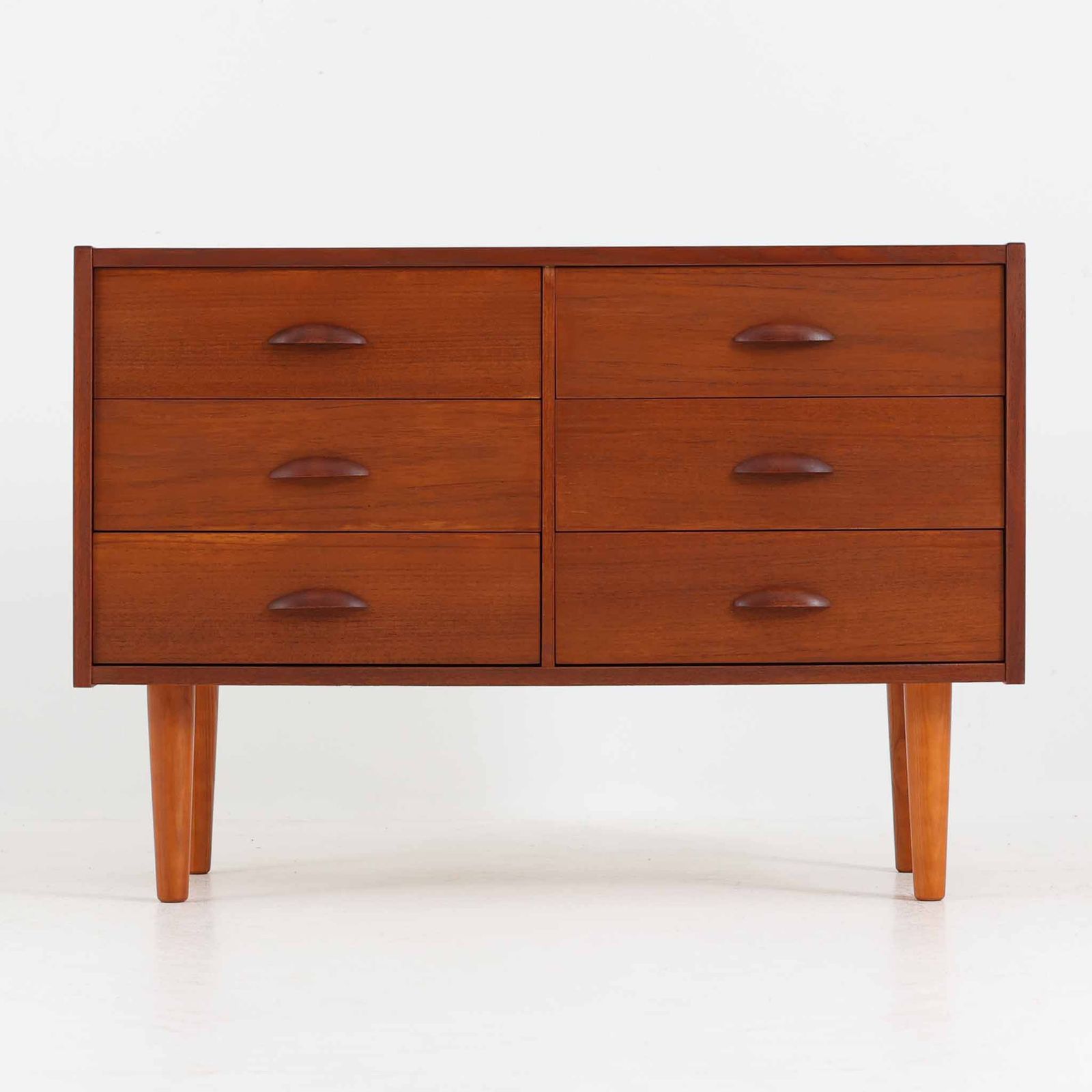 多段チェスト 小ぶり チーク 幅85cm デンマーク製 北欧ビンテージ家具 木製 収納家具 引き出し 北欧インテリア チェスト DK18542