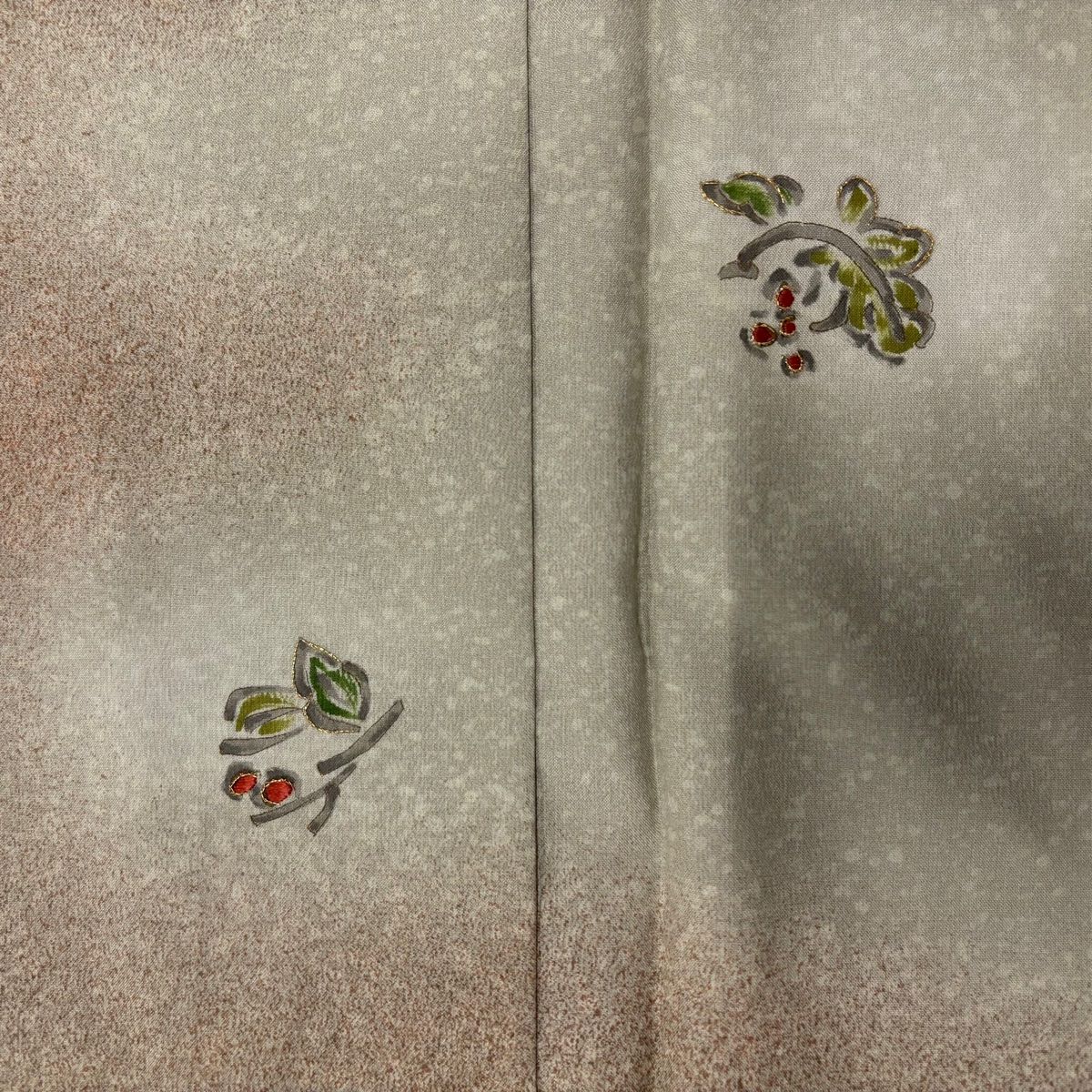紬　付下げ　刺繍　花筏に花弁 180349488.jpg