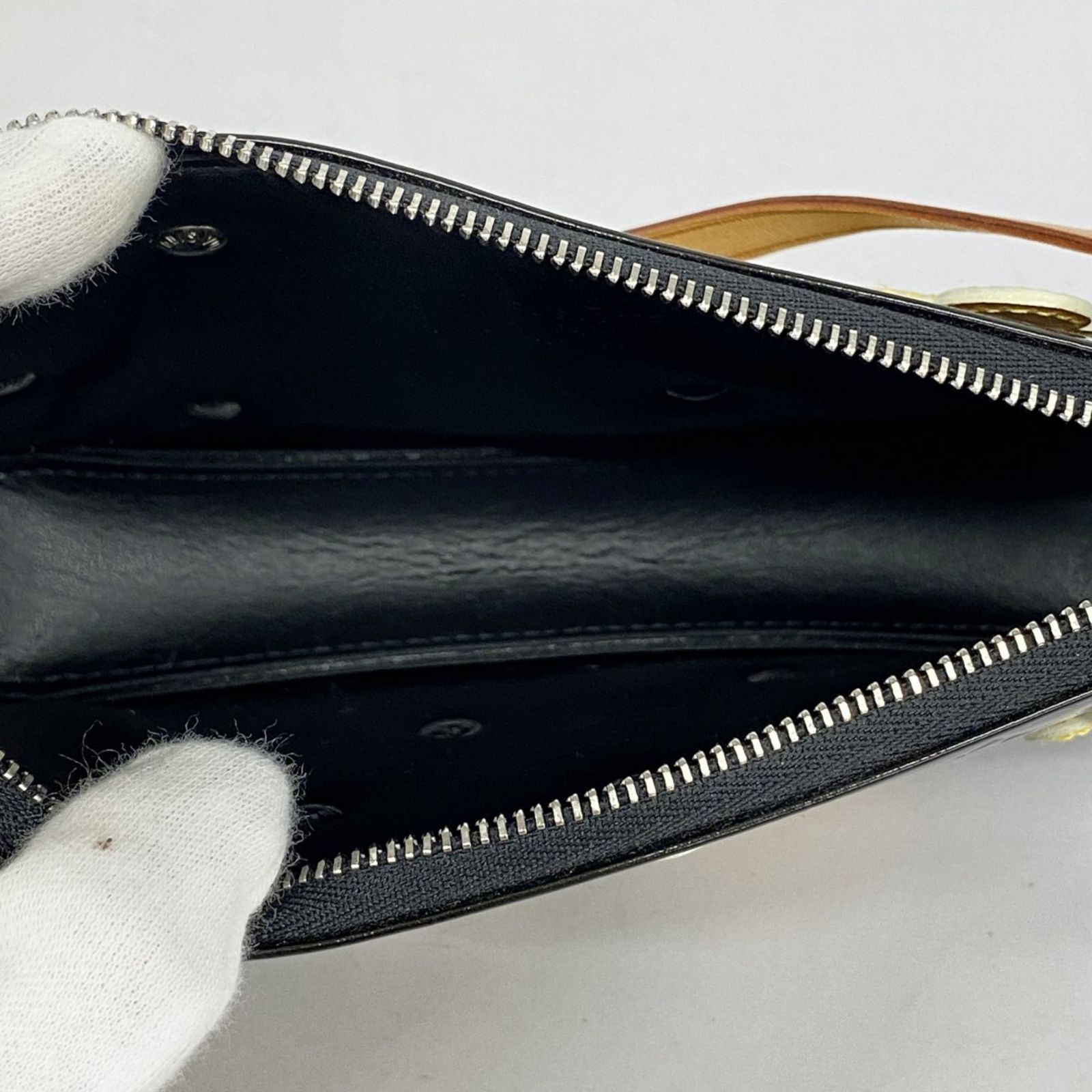 ルイ・ヴィトン ポーチ ヴェルニ M92245 LOUIS VUITTON】ルイヴィトン『モノグラム ヴェルニ フラワー