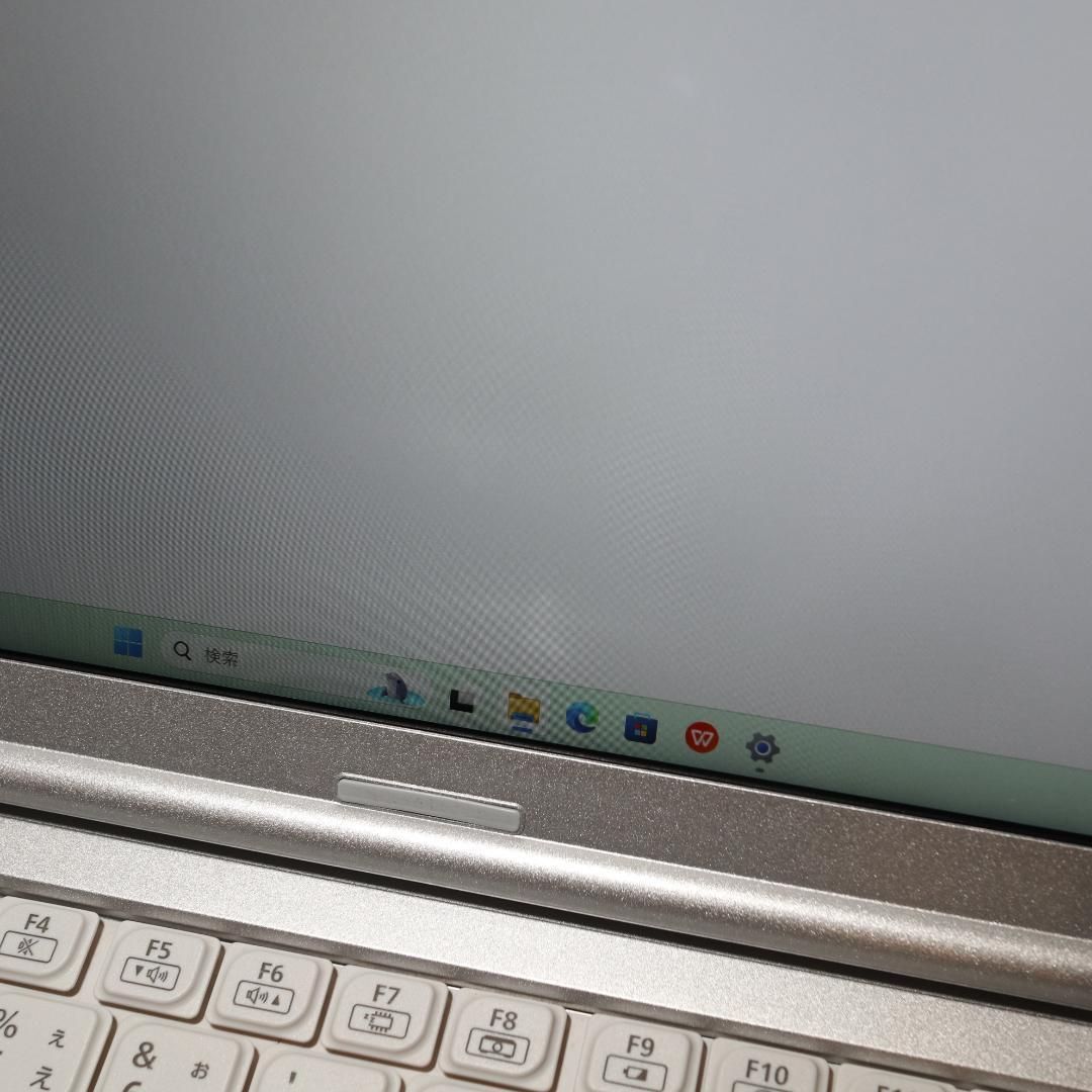 小型軽量Win11高性能8世代Corei5|メモリ8|SSD256|DVD|無線